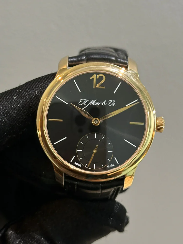 H.Moser & Cie. Endeavour Small Seconds